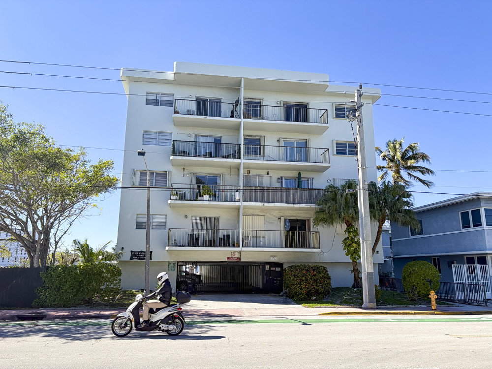 Byron Waterview Condo